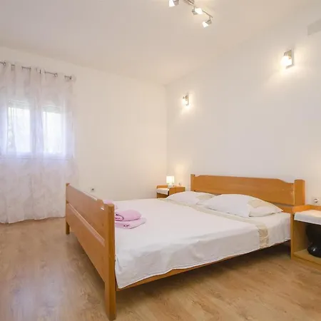 Peran Апартаменты Гребастика