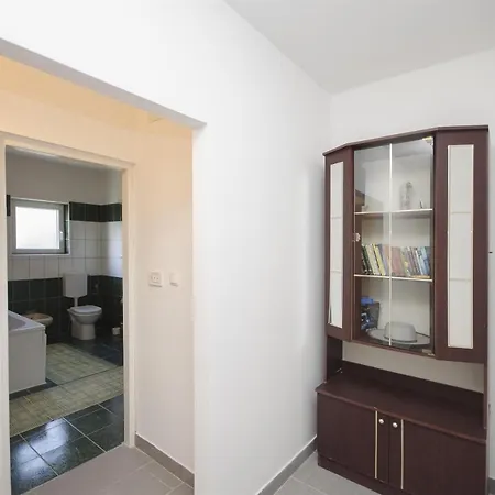 Peran Apartmán